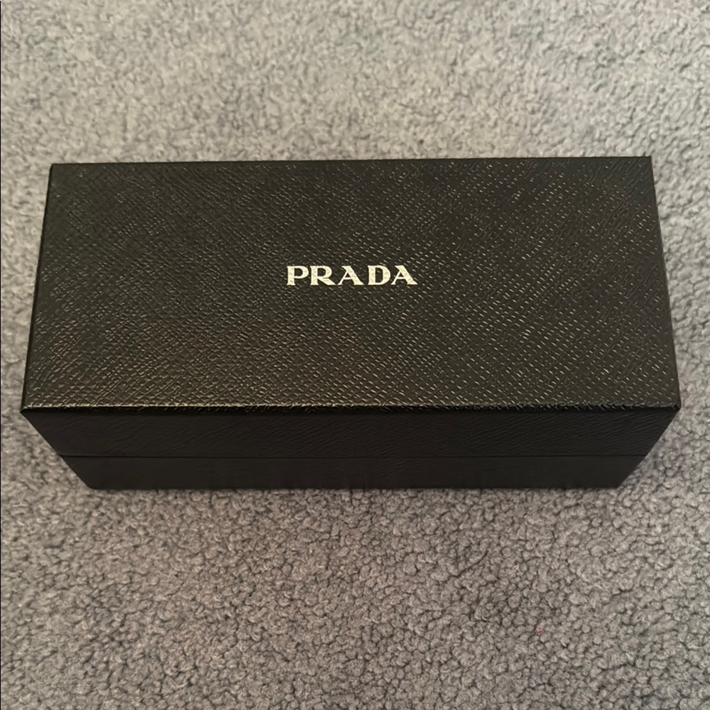 Prada Black Box - Picture 2 of 4